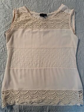 Limited Sleeveless Lace-Trim Shell Top - Cream